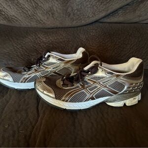 ASICS Gel Athletic Running Shoes Brown, women’s size 6